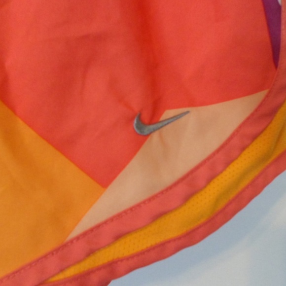 Nike Dri-Fit Ladies Athletic Shorts Sz S - Picture 3 of 7